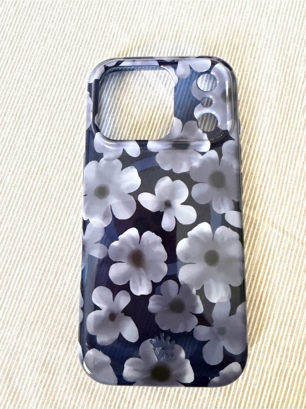 Velvet Caviar 17 Pro